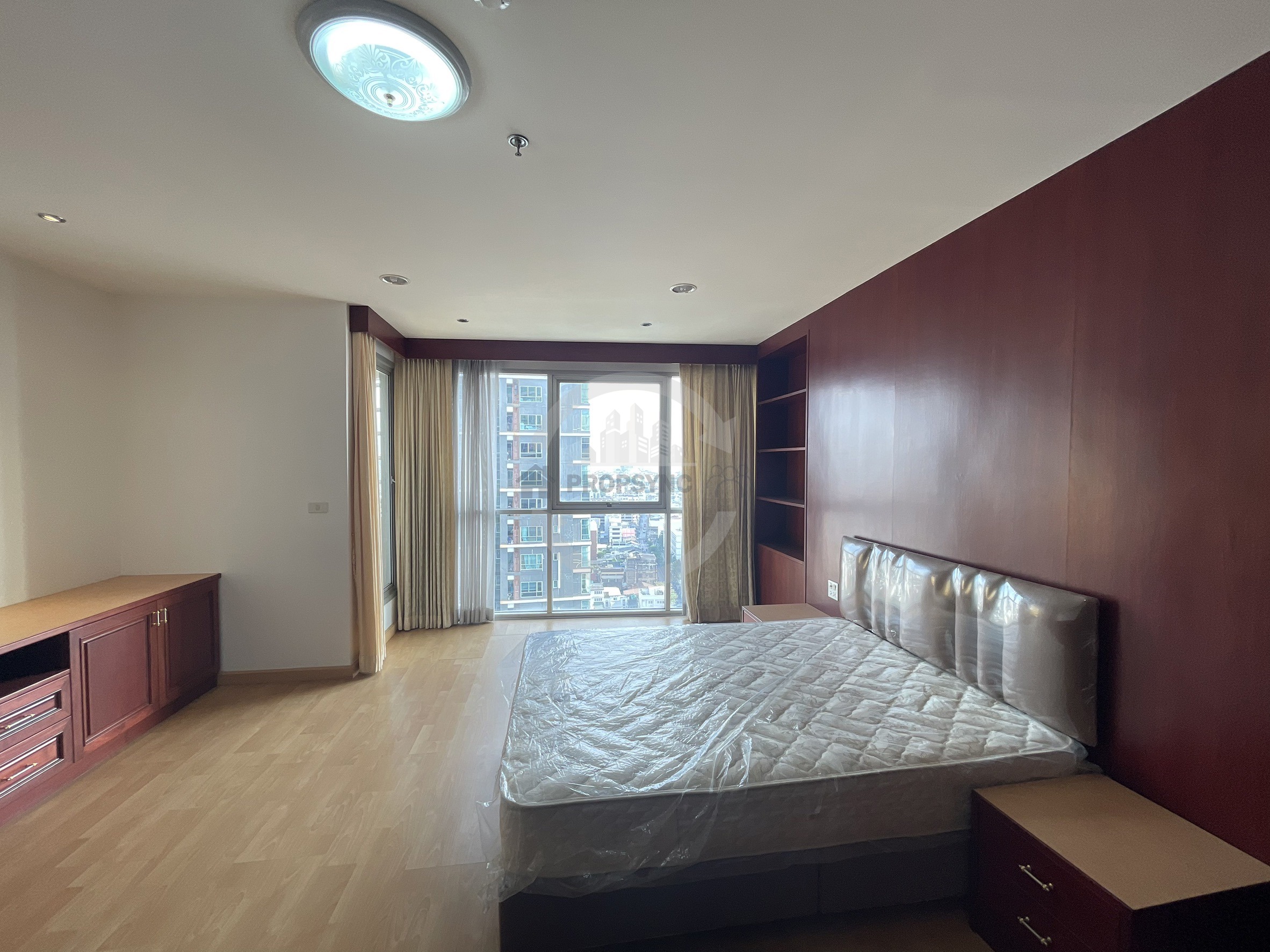 เซ็นต์หลุยส์ แกรนด์ เทอเรส | St. Louis Grand Terrace