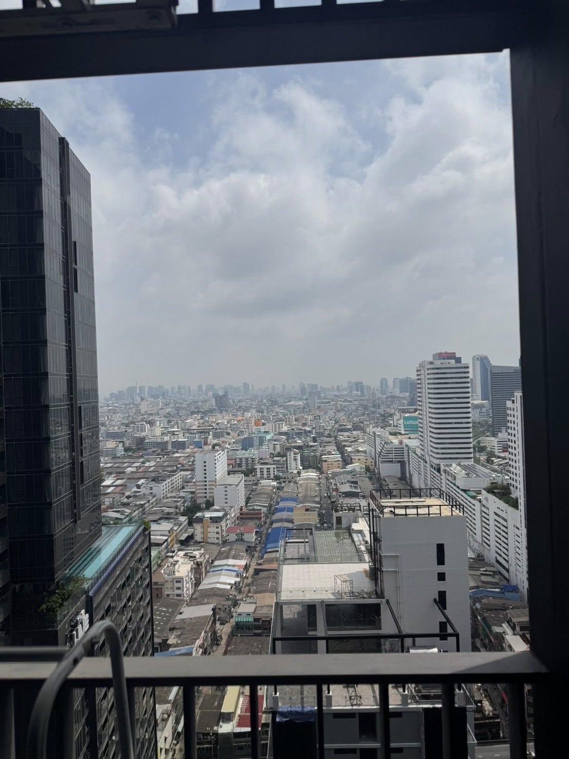 ไลฟ์ อโศก - พระรามเก้า | Life Asoke - Rama 9