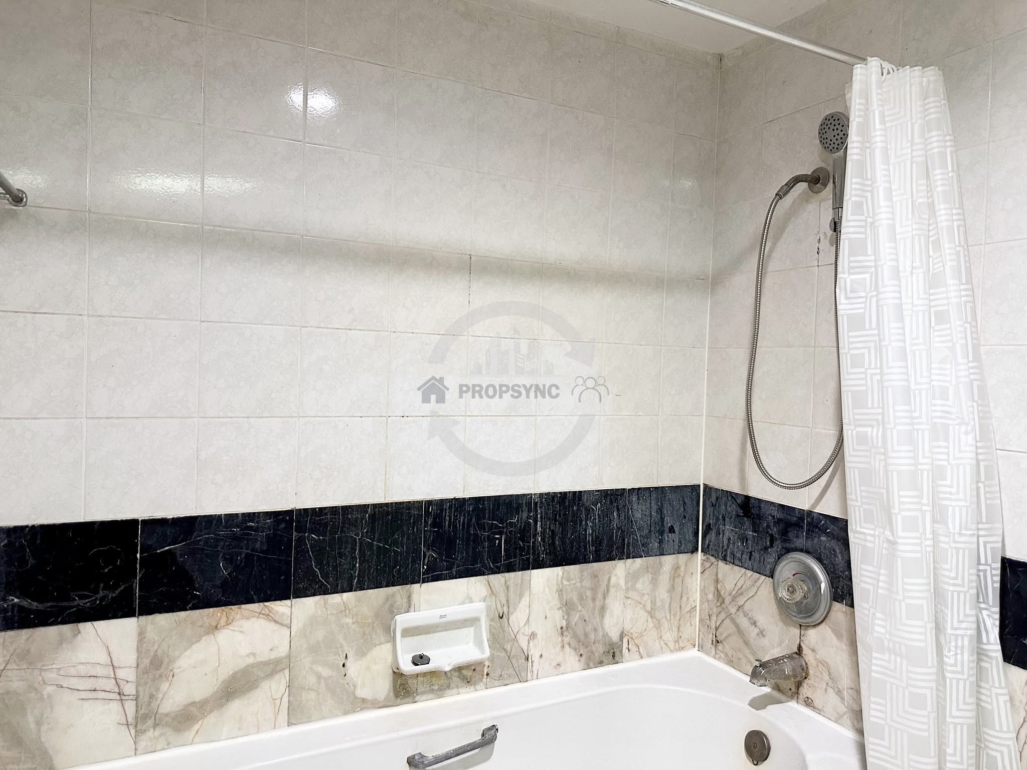 เดอะ แกรนด์ คอนโด | The Grand Condo