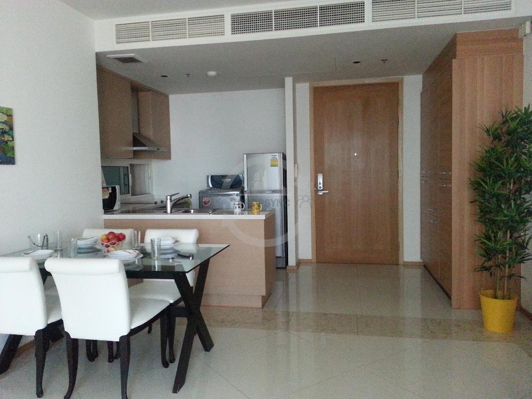 ดิ เอ็มไพร์ เพลส | The Empire Place