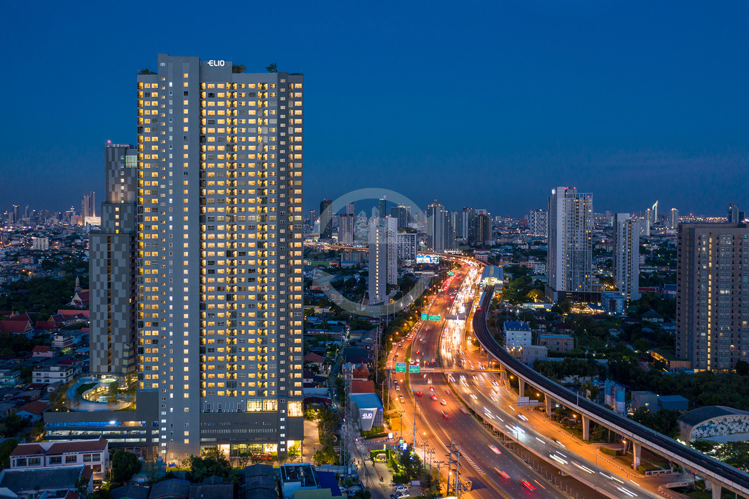 เอลลิโอ สาทร - วุฒากาศ | Elio Sathorn - Wutthakat